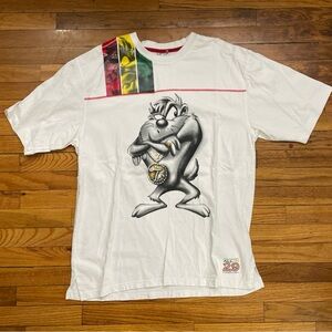 Vintage 90s/Y2K Lot 29 Luxe Looney Tunes Taz Hip Hop Graphic T Shirt Used